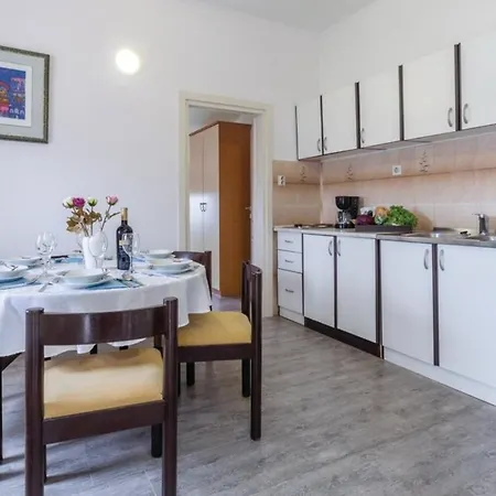 House And Apts. In Porec/istrien 40228 Appartement Poreč