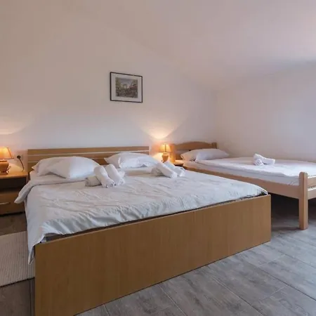 House And Apts. In Porec/istrien 40228 Appartement
